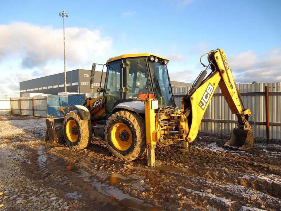  Экскаватор-погрузчик JCB 4CX-4WS-SM  