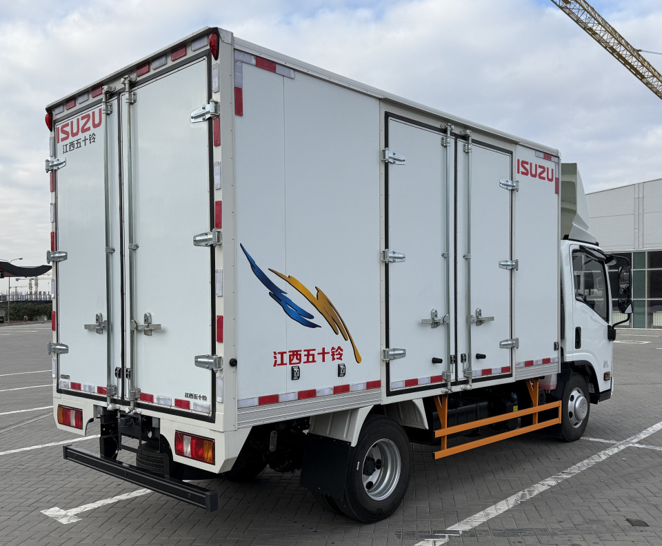 Isuzu ELF  2024 года, 4500 т