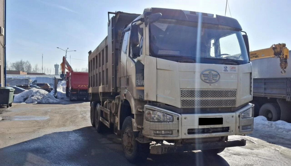 FAW J6  2023 года