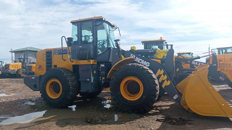  Погрузчик фронтальный XCMG (хсмг) ZL50FV стандарт  2022 года