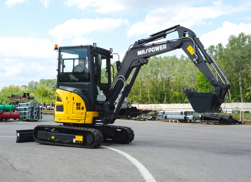  Мини-экскаватор MaxPower ME35.9  2025 года