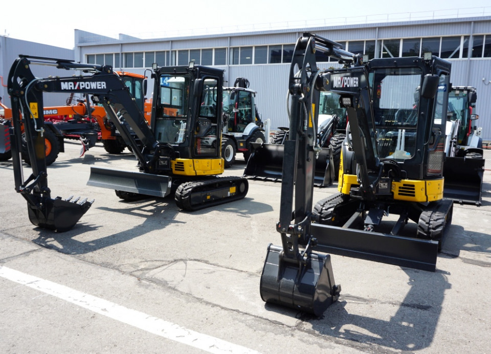  Мини-экскаватор MaxPower ME35.9  2025 года