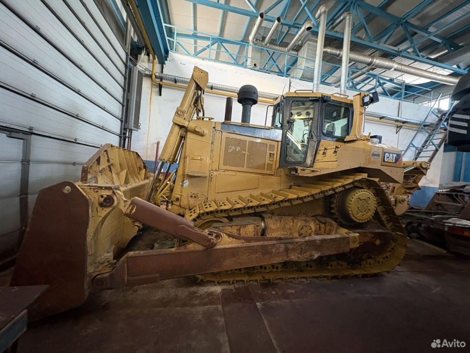  Бульдозер Caterpillar D8R  2010 года