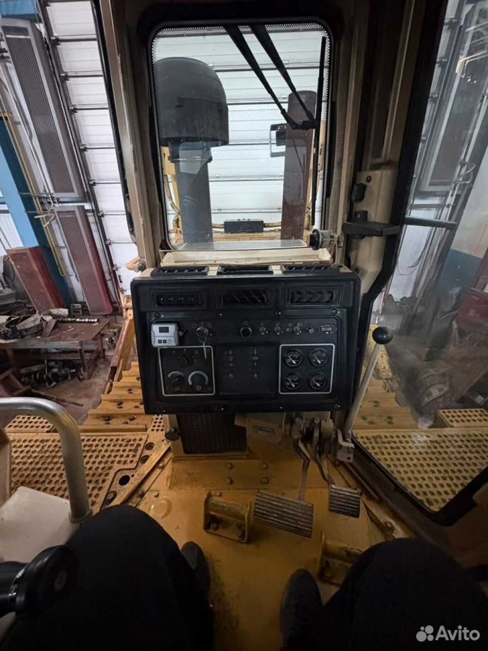  Бульдозер Caterpillar D8R  2010 года