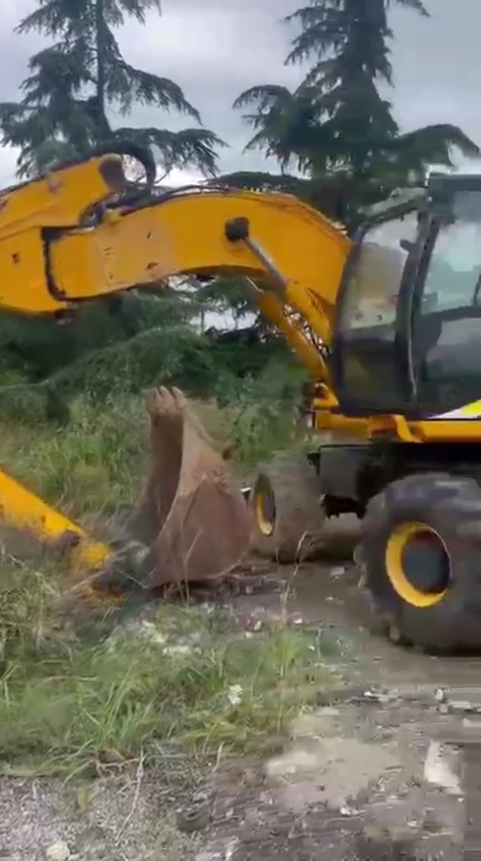  Экскаватор JCB JS130W  2003 года