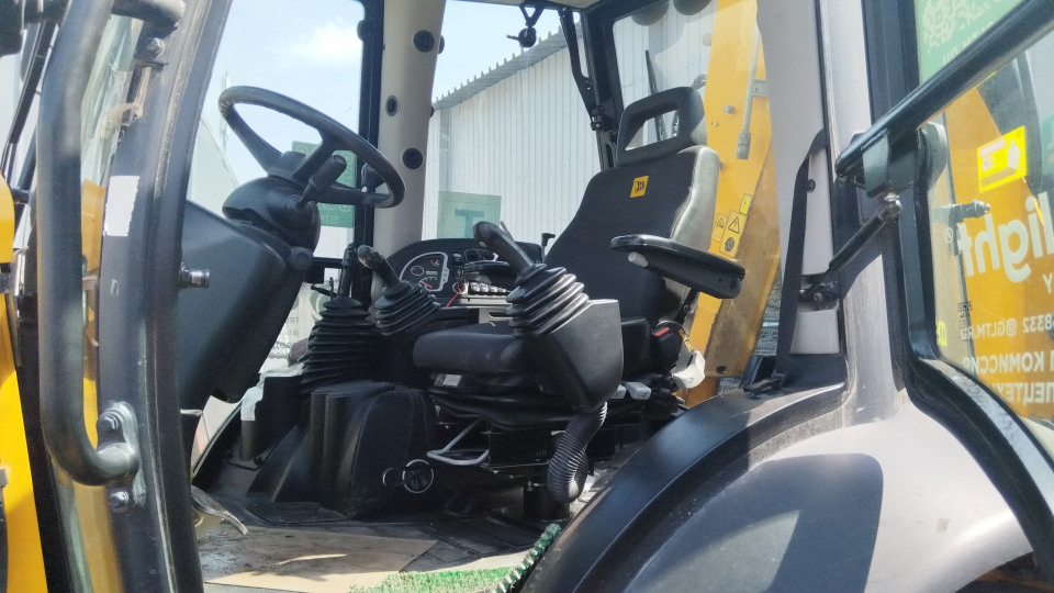  Экскаватор-погрузчик JCB 4CX  2021 года