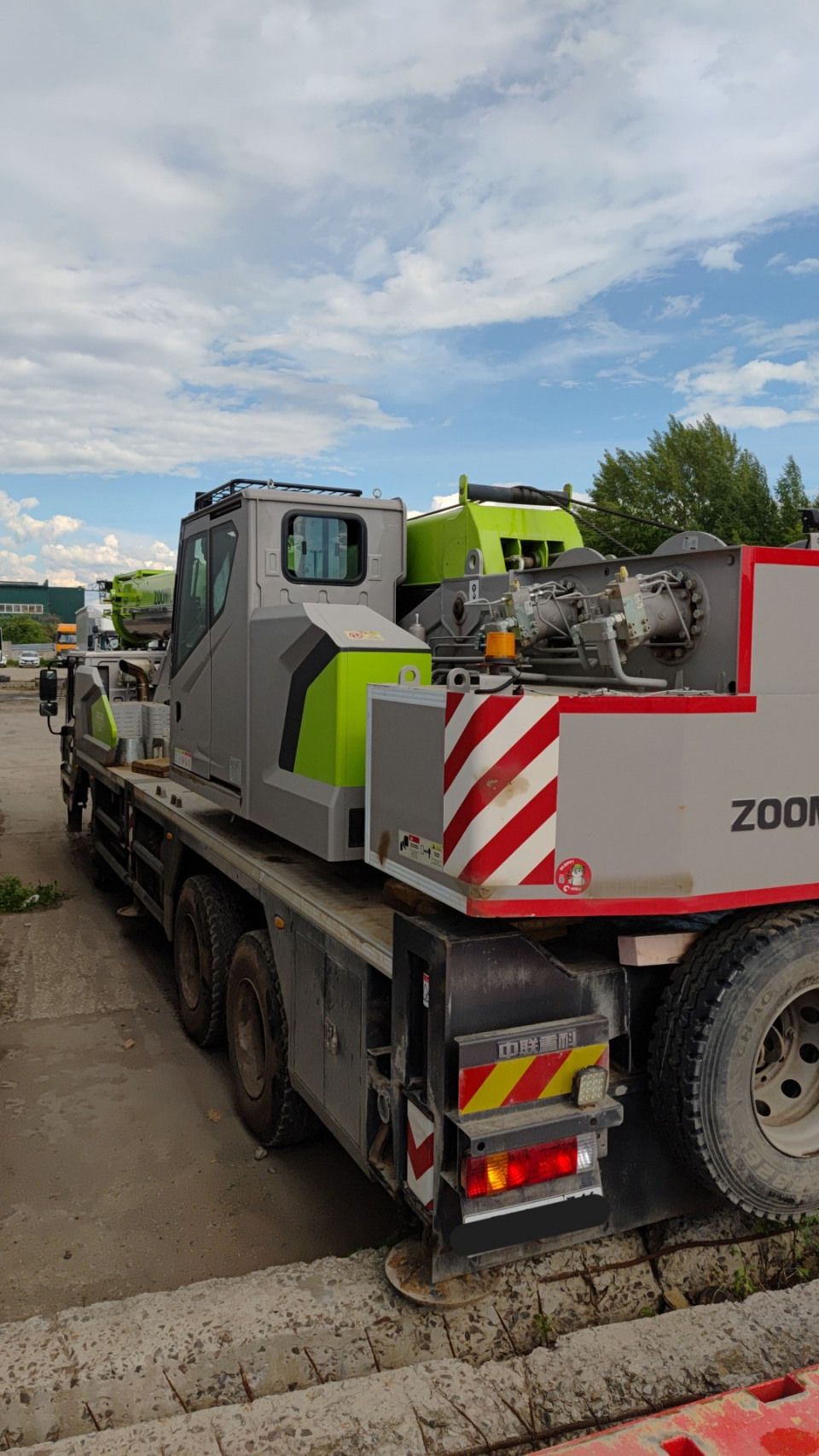  Автокран Zoomlion ZTC250V  2023 года