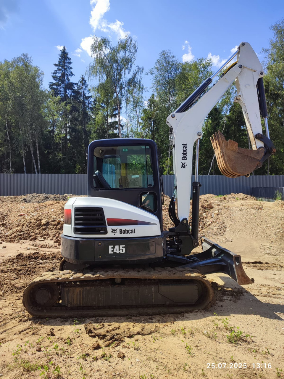  Экскаватор  BOBCAT E45  2018 года