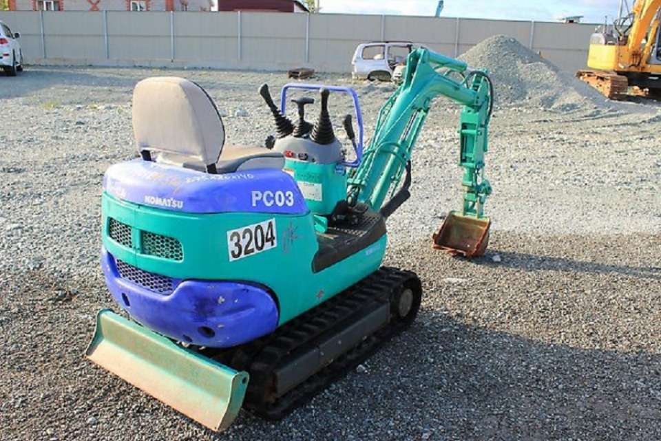  Экскаватор Komatsu PC-03  2010 года