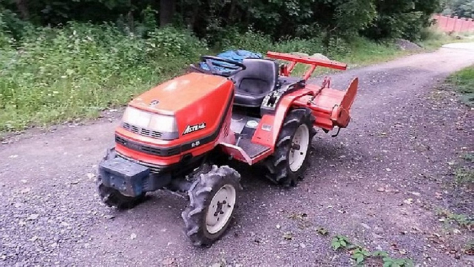  Трактор Kubota AST-13  2008 года