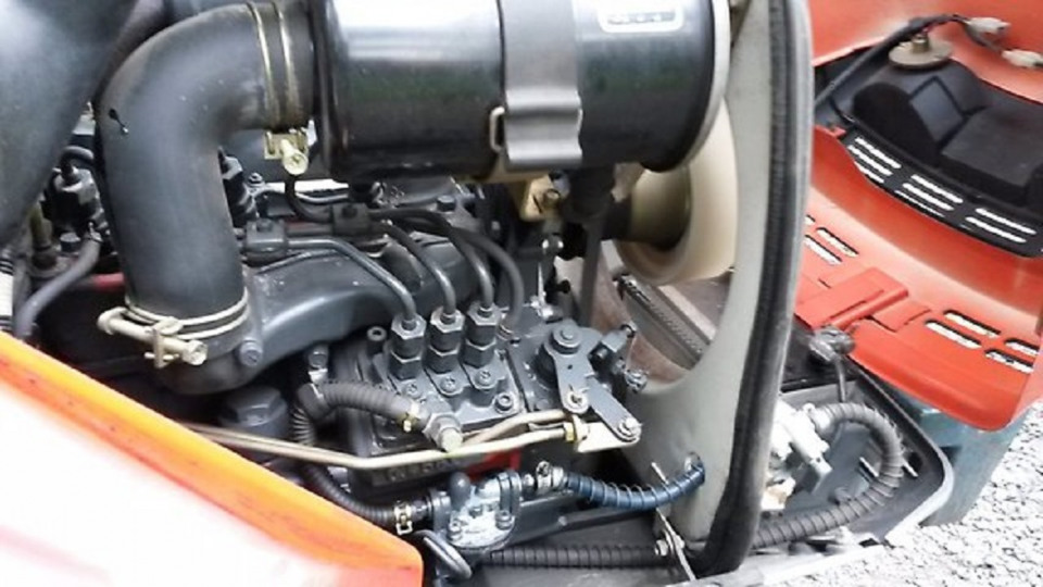  Трактор Kubota AST-13  2008 года