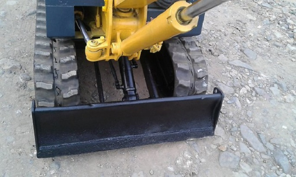  Экскаватор  YANMAR B-07  2006 года