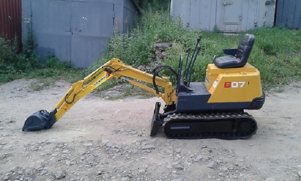  Экскаватор  YANMAR B-07  2006 года