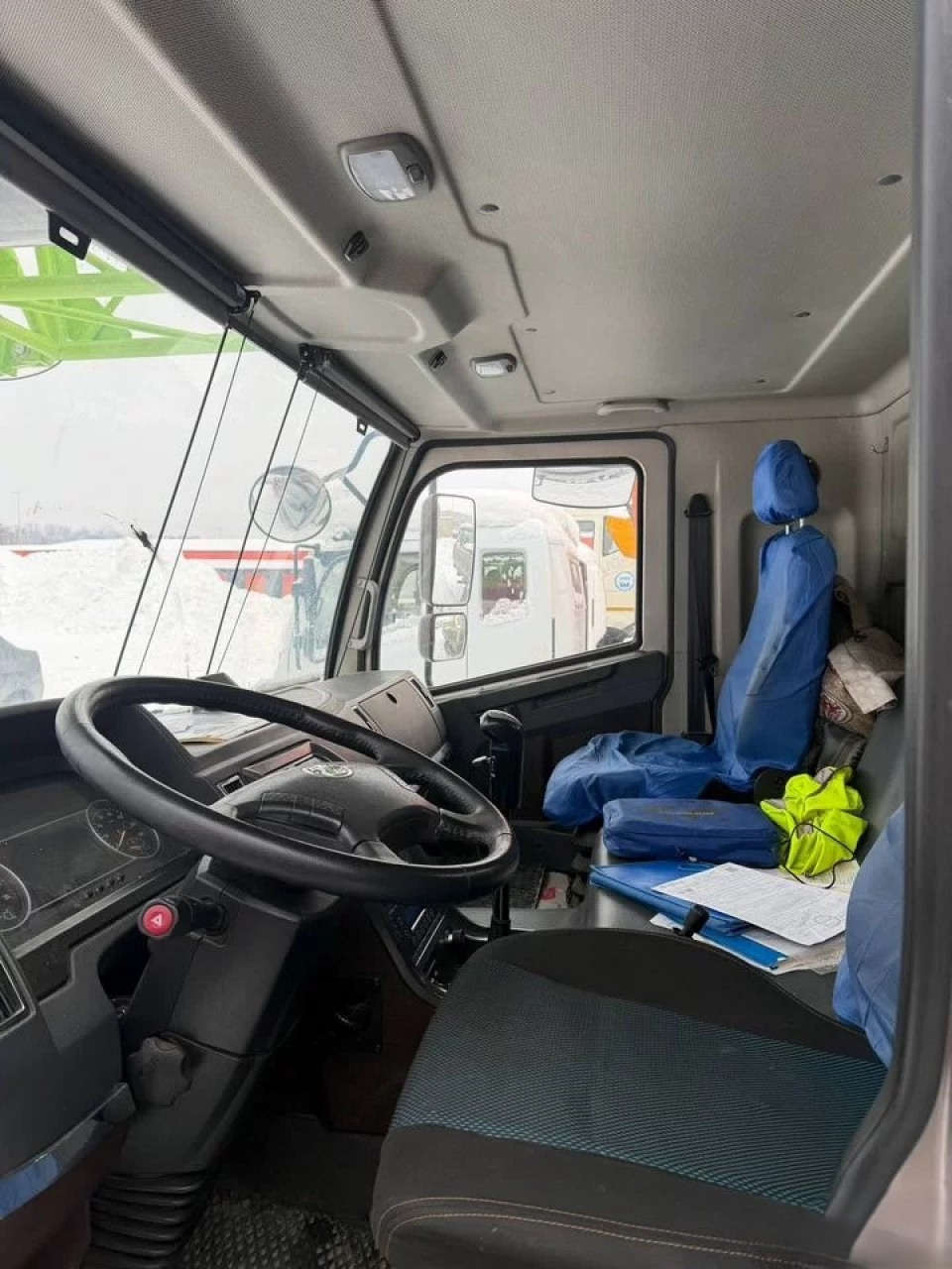  Автокран Zoomlion ZTC300V  2023 года