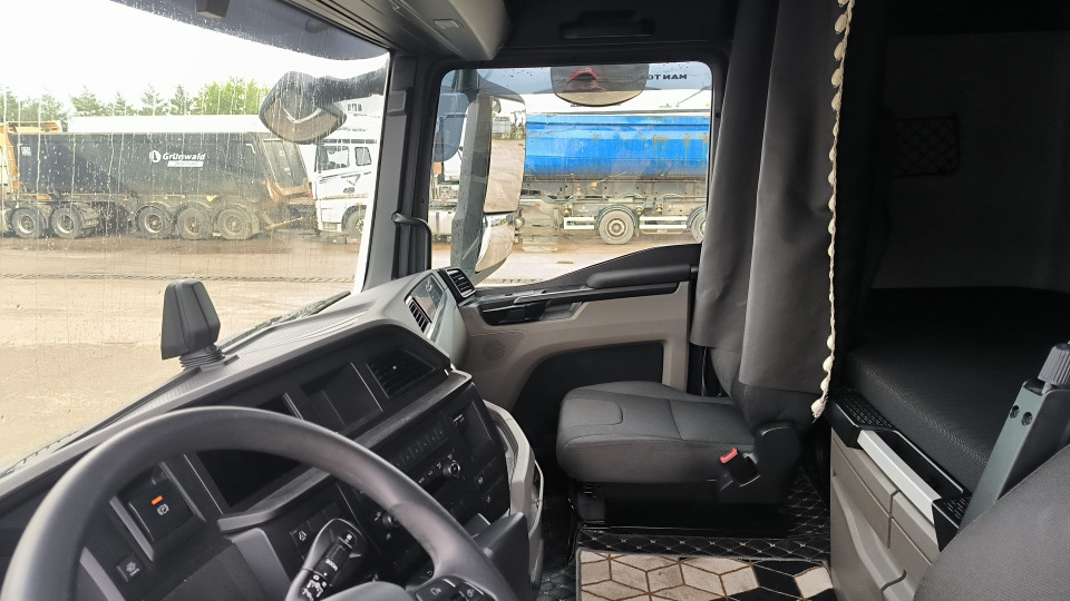 MAN TGX  2023 года, 4х2, 520 л.с.
