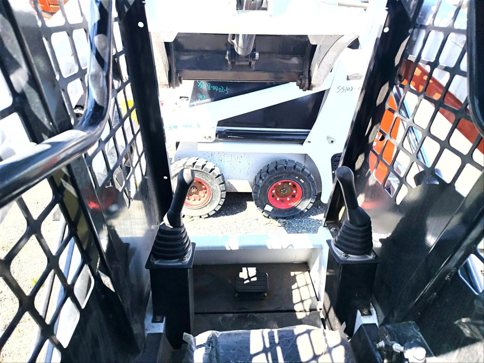  Погрузчик фронтальный  bobcat ZC60  2026 года