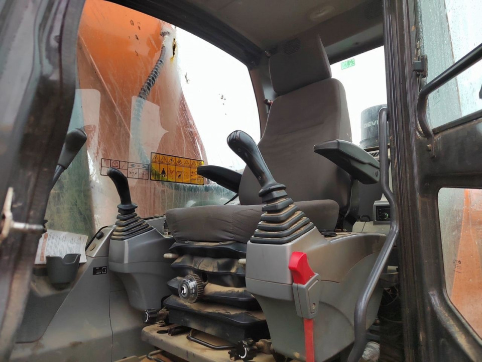  Экскаватор Doosan DX225LCA-7M  2023 года