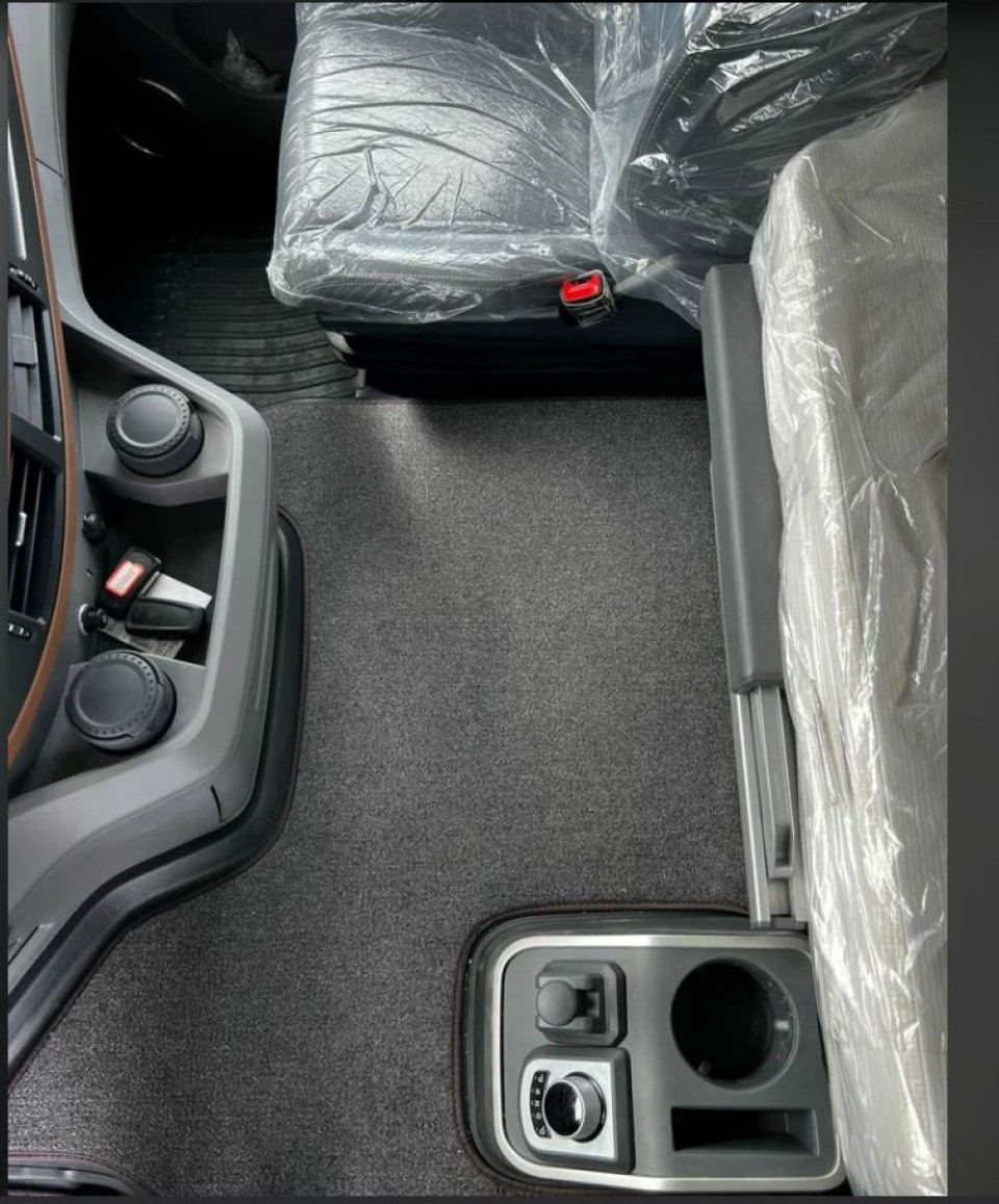 Dongfeng GX DFH 4251 6x4  2024 года