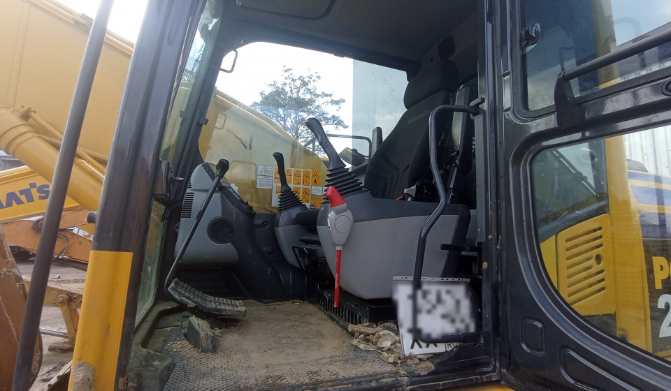 Komatsu PC200LC-7  2022 года
