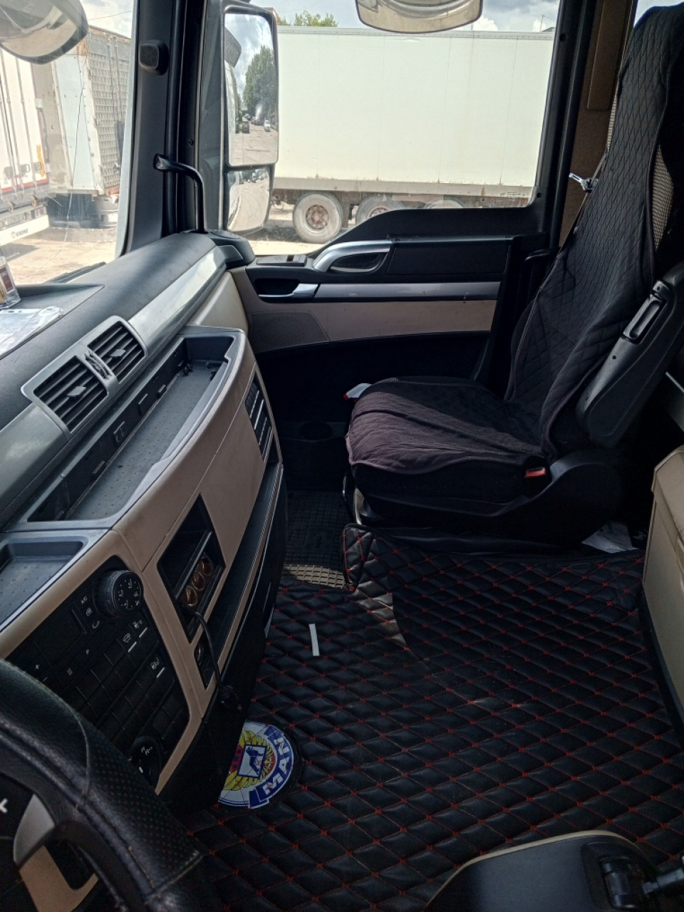 MAN TGX  2019 года, 4х2, 470 л.с.