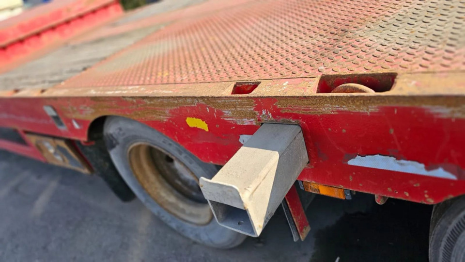Тверьстроймаш Broshuis 4 AOU-16-40  2012 года, низкорамный 47500 т. 0