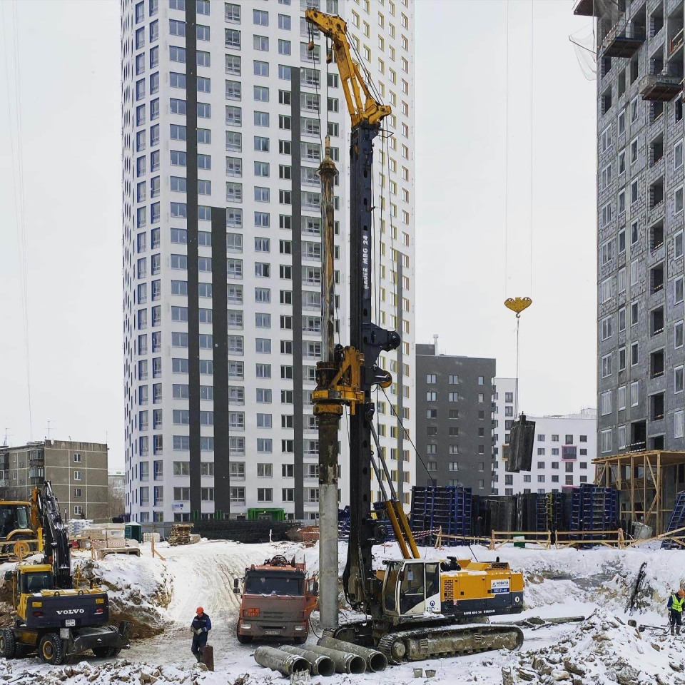  Буровая установка Bauer MBG24  2009 года