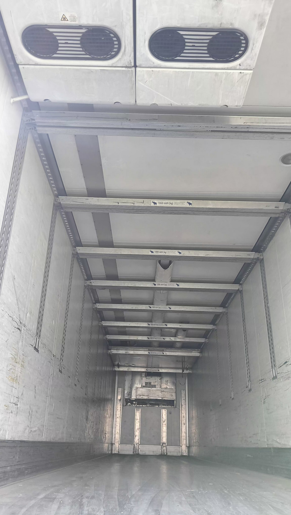 Schmitz Cargobull SK 024  2002 года, рефрижератор 29000 т. 86