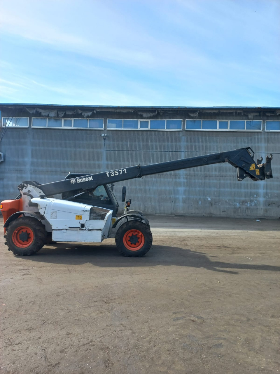  Погрузчик Bobcat T3571  2010 года