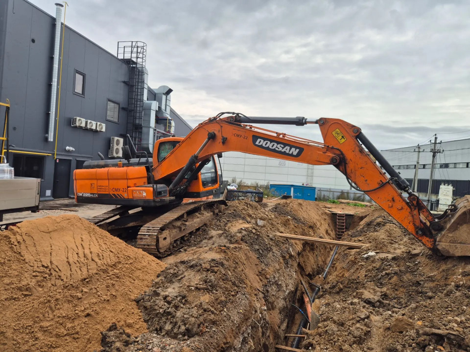  Экскаватор Doosan 225NLCA  2019 года
