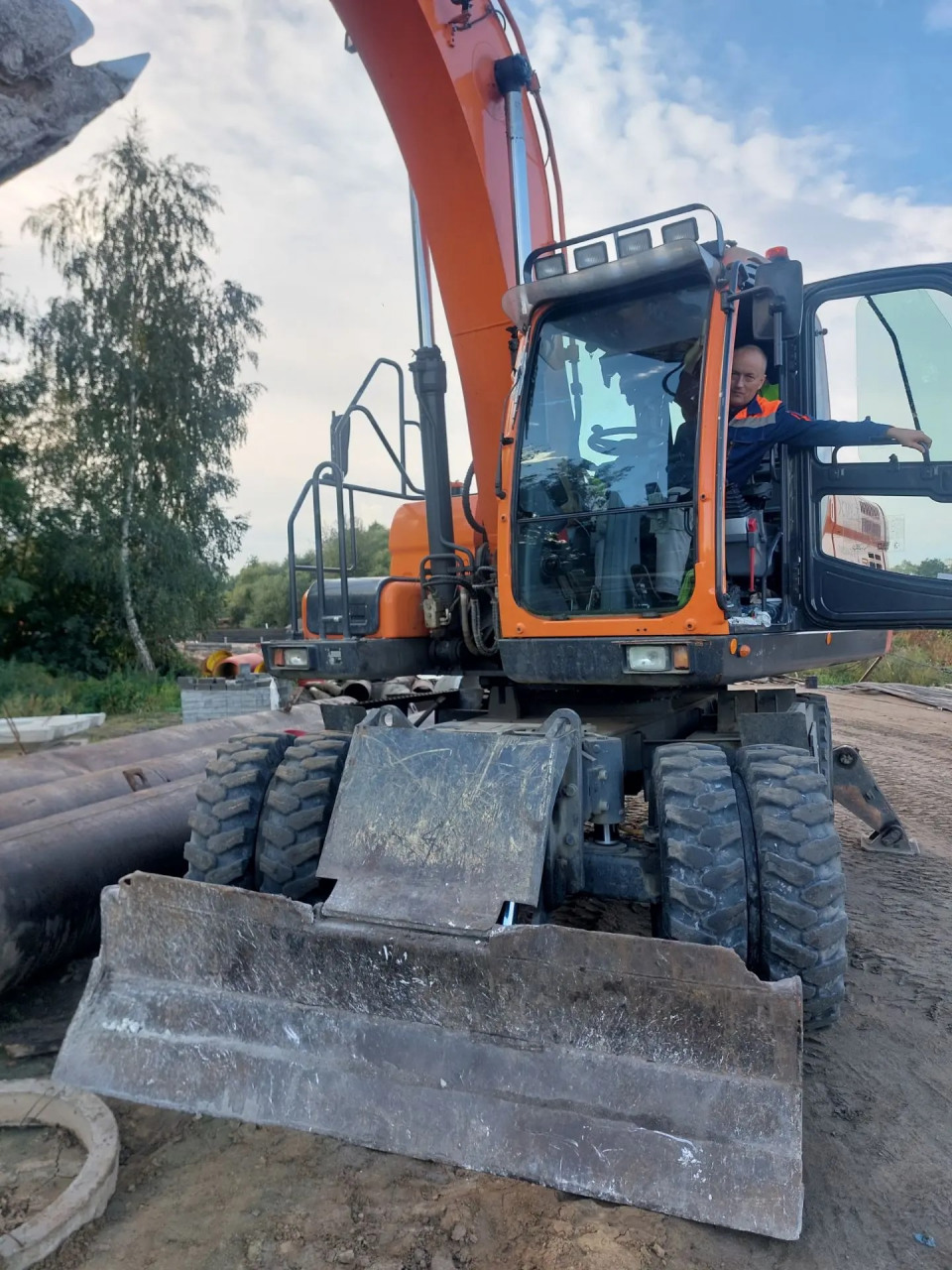  Экскаватор Doosan DX190WA  2022 года