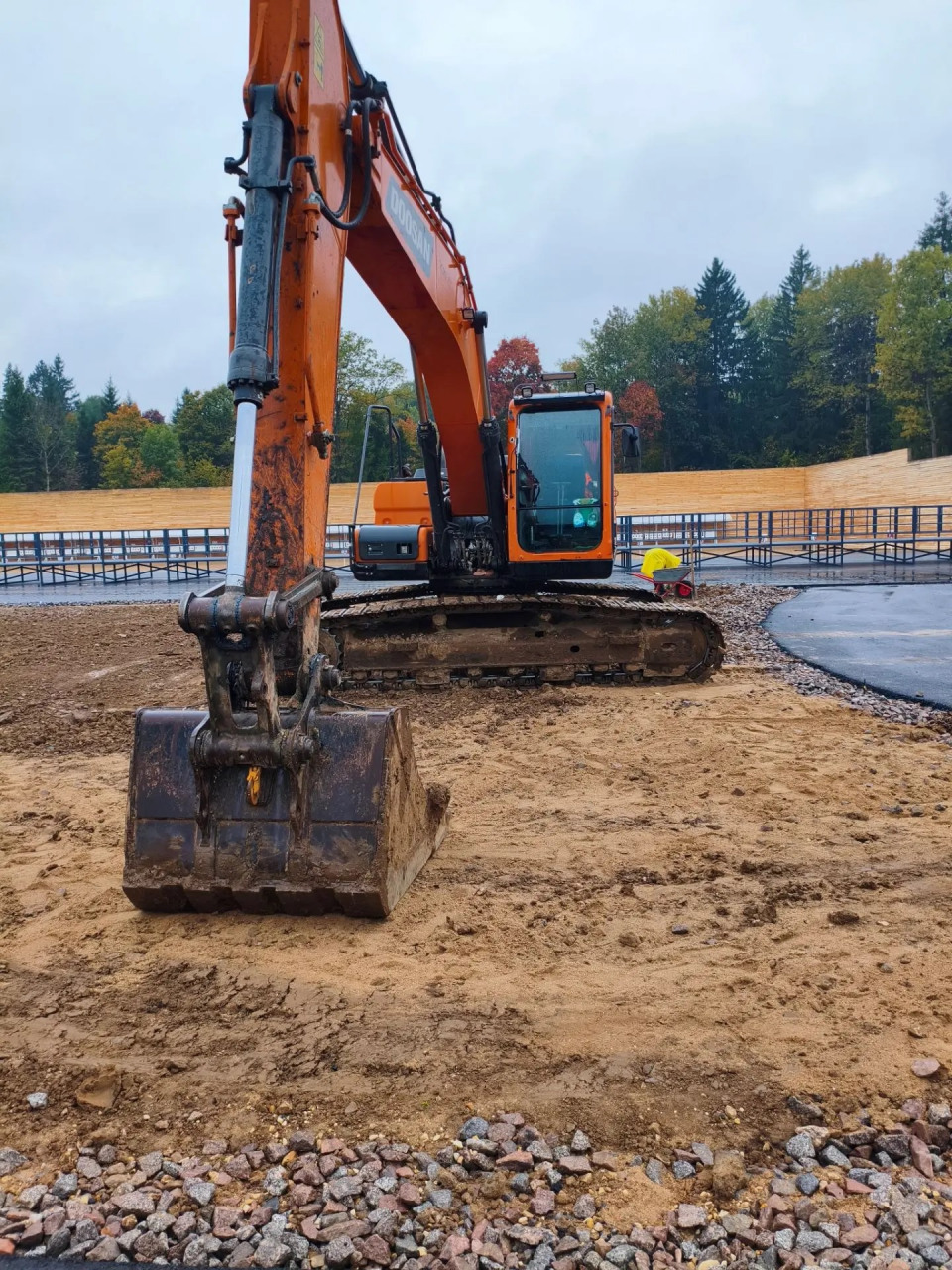  Экскаватор Doosan 225LCA-7L  2022 года