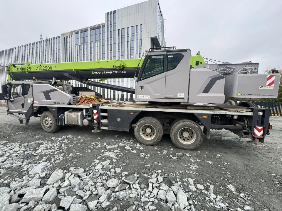  Автокран Zoomlion ZTC250V-1  2024 года