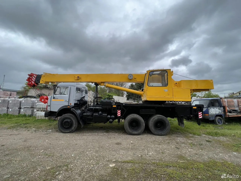  Автокран Камаз КС-55713-4  2003 года